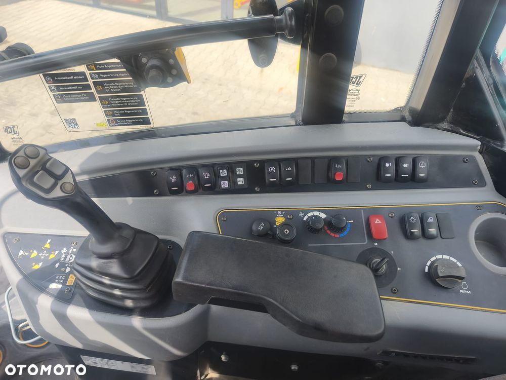 JCB 409 - 13