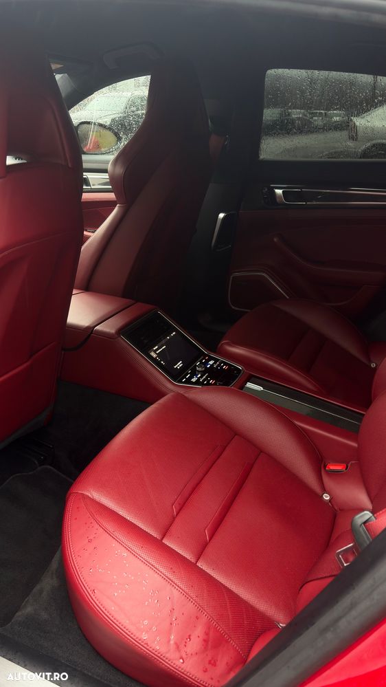 Porsche Panamera - 12