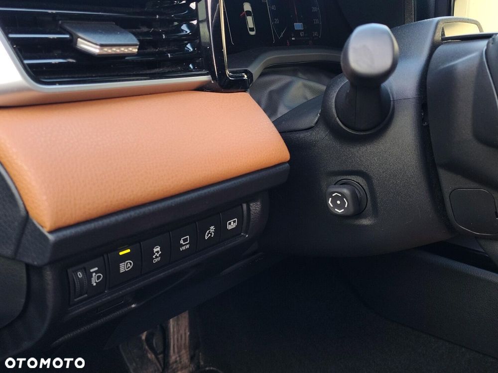 Toyota Camry - 18