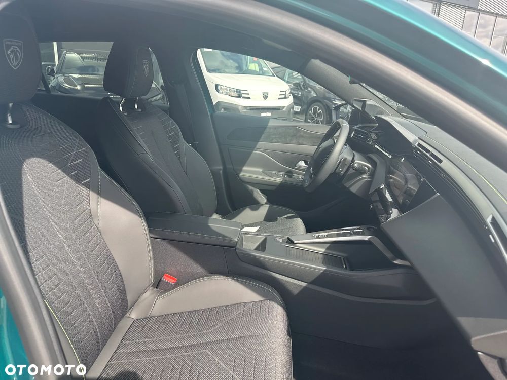 Peugeot 308 1.2 mHEV GT S&S e-DCS6 - 23