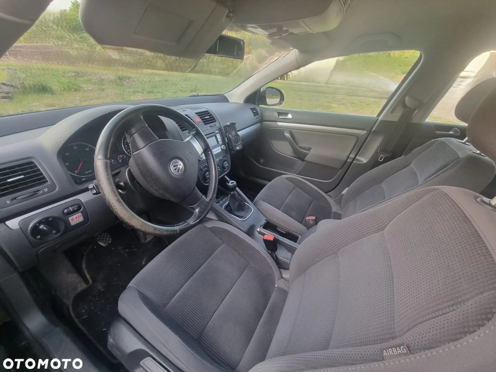 Volkswagen Golf - 5