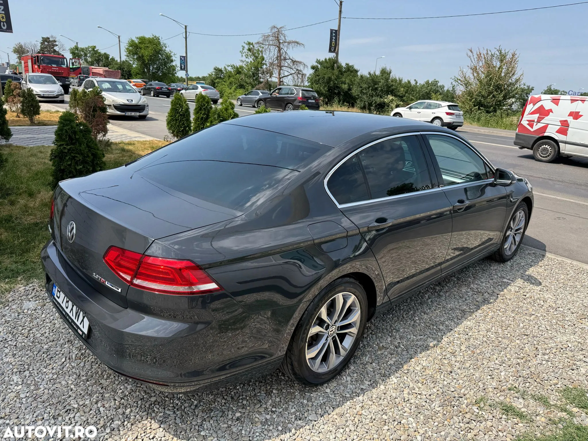 Volkswagen Passat 2.0 TDI Highline - 3