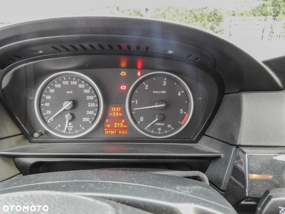 BMW Seria 5 525d - 22