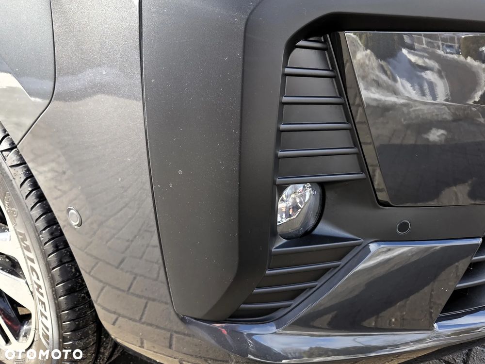 Peugeot Traveller 2.2 BlueHDi Long Business EAT8 - 26