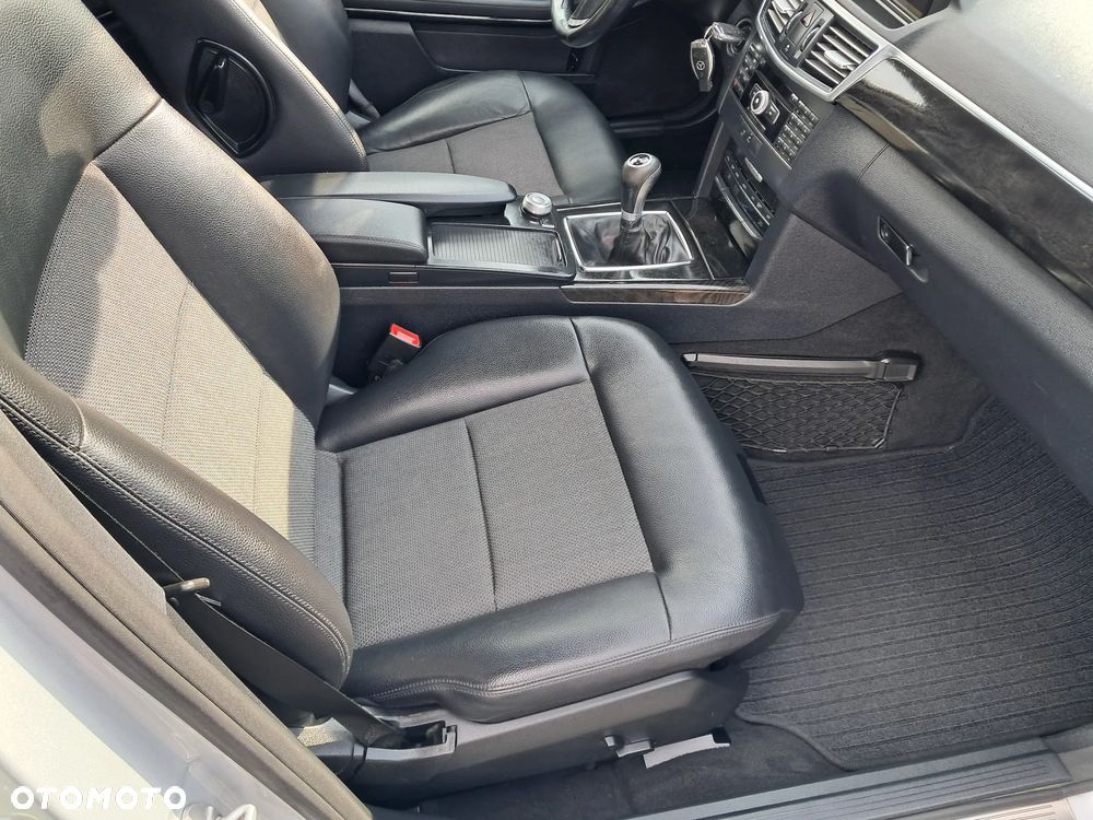 Mercedes-Benz Klasa E 200 CDI Avantgarde - 23