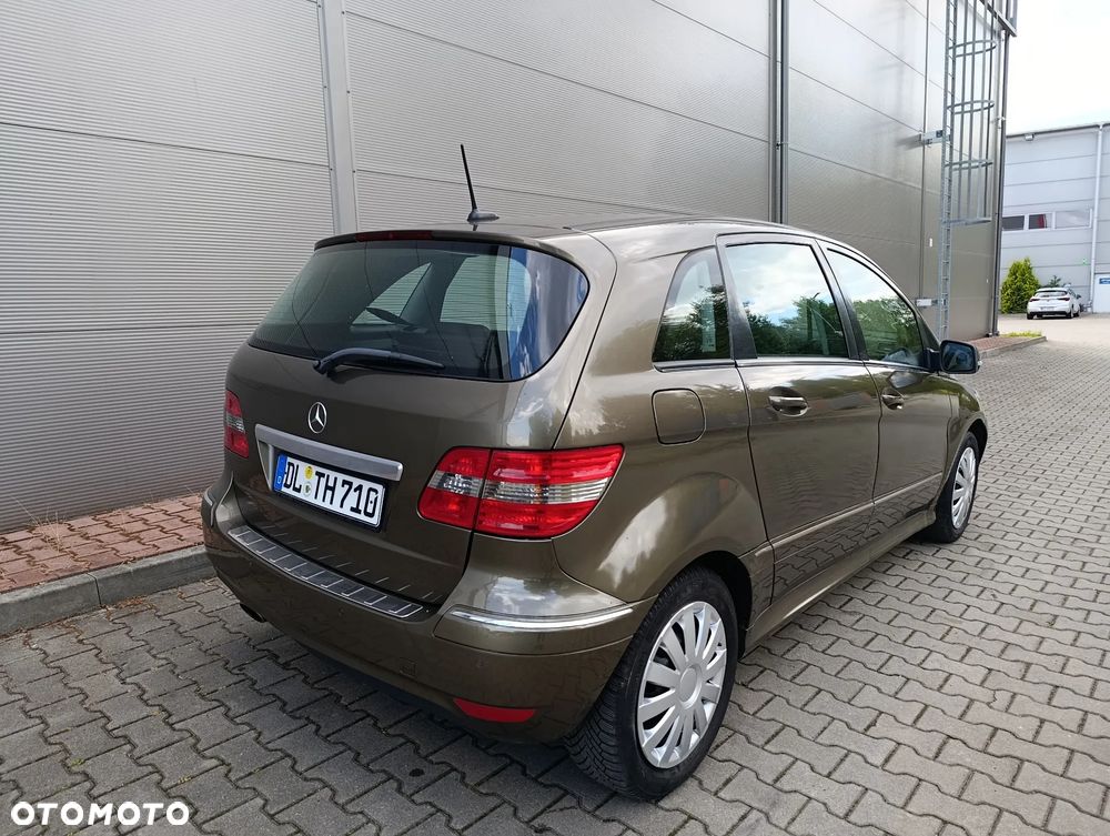 Mercedes-Benz Klasa B 180 - 9