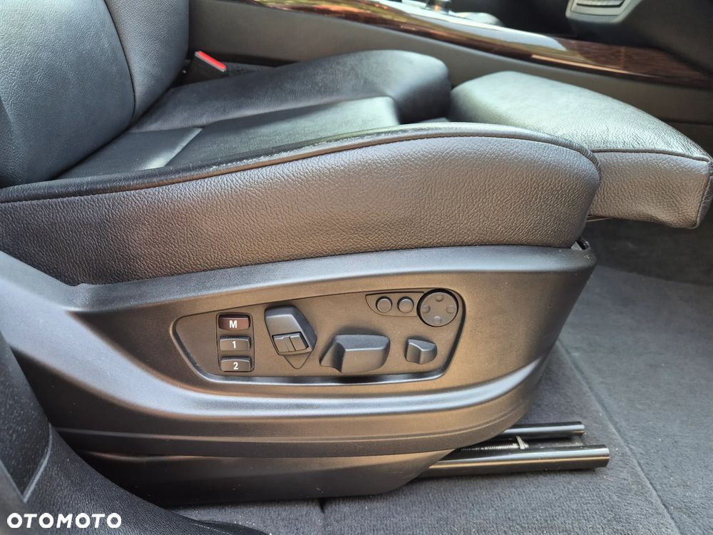 BMW X5 xDrive35i - 12