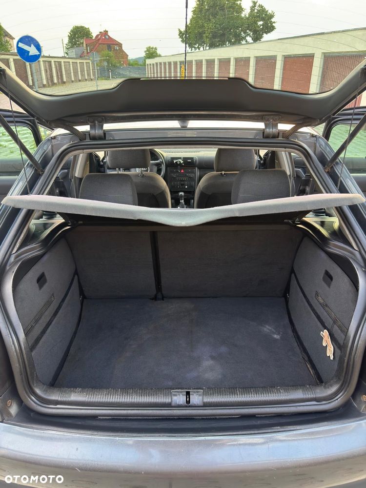Audi A3 Sportback 1.9 TDI Ambiente - 10