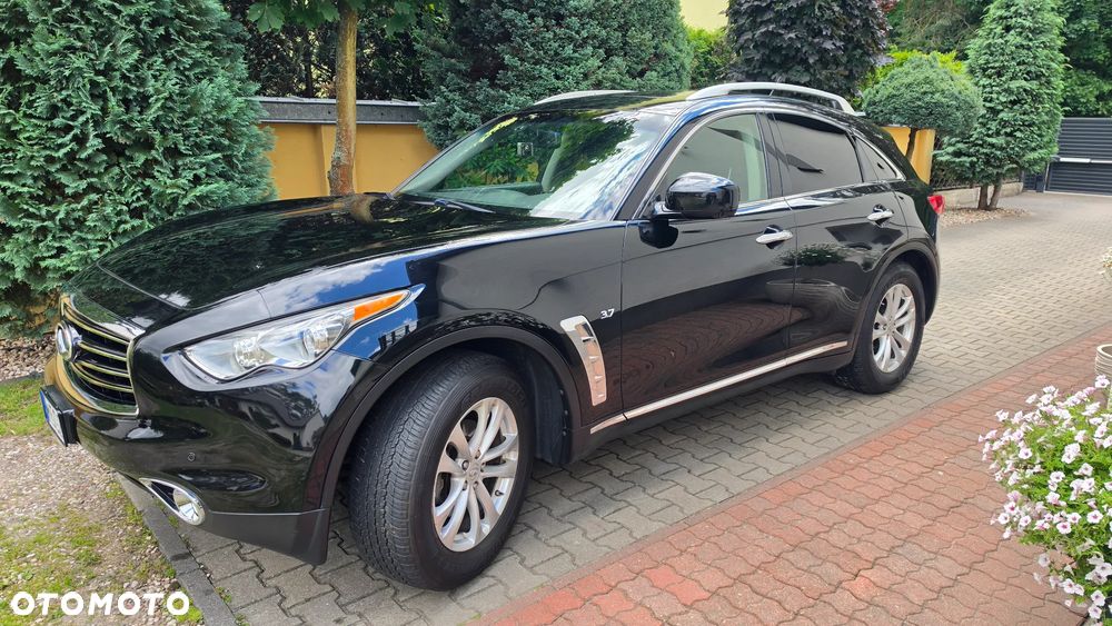 Infiniti QX70 - 6