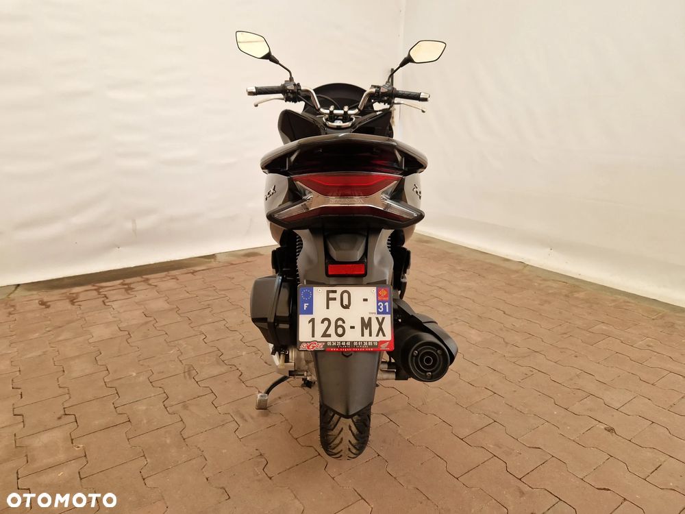 Honda PCX - 12
