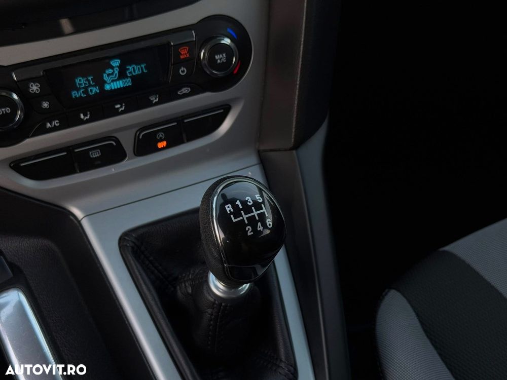 Ford Focus 1.6 TDCi DPF Champions Edition - 15