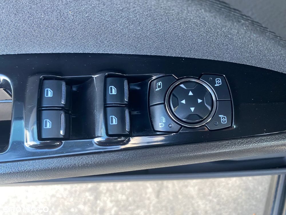 Ford Mondeo 2.0 TDCi STart-Stopp Titanium - 18