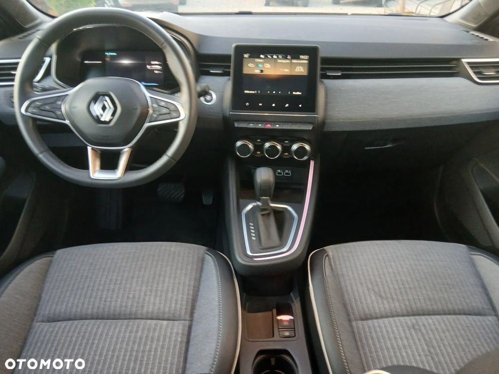 Renault Clio - 8