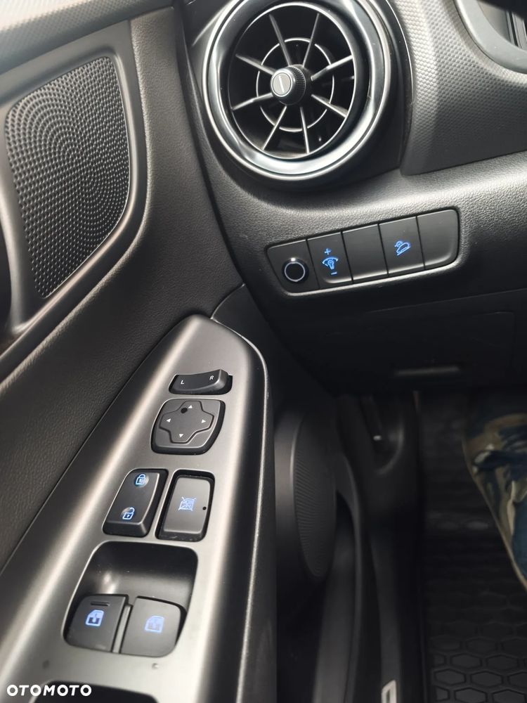 Hyundai Kona - 18