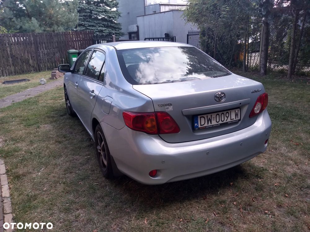 Toyota Corolla - 2