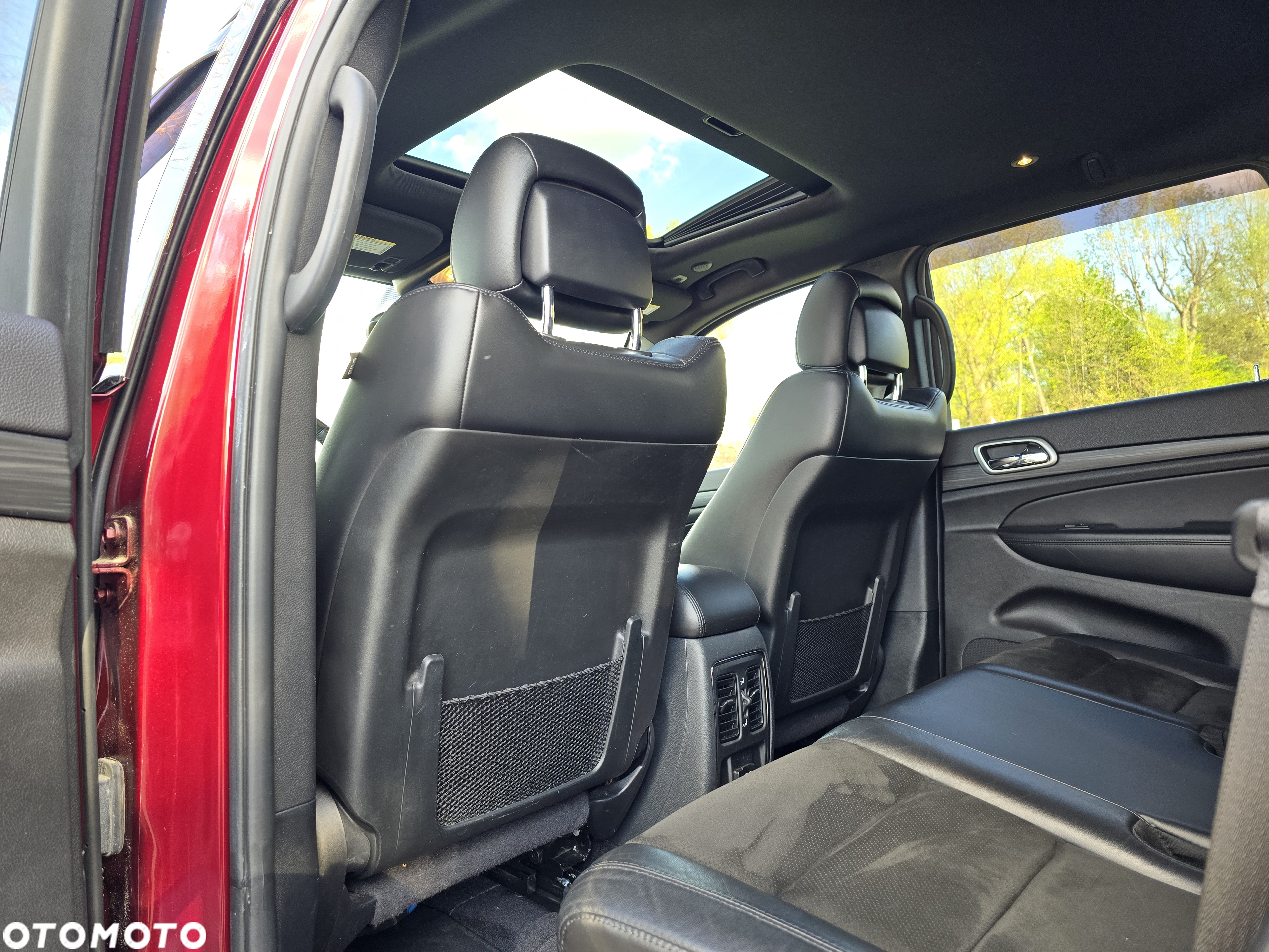 Jeep Grand Cherokee - 32