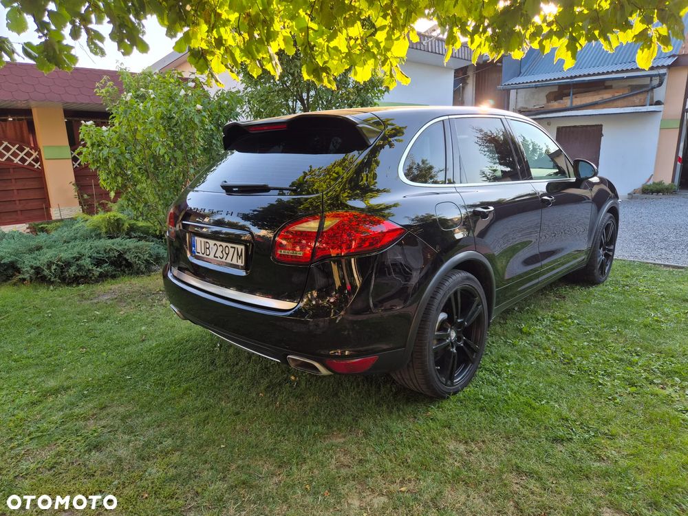 Porsche Cayenne - 4