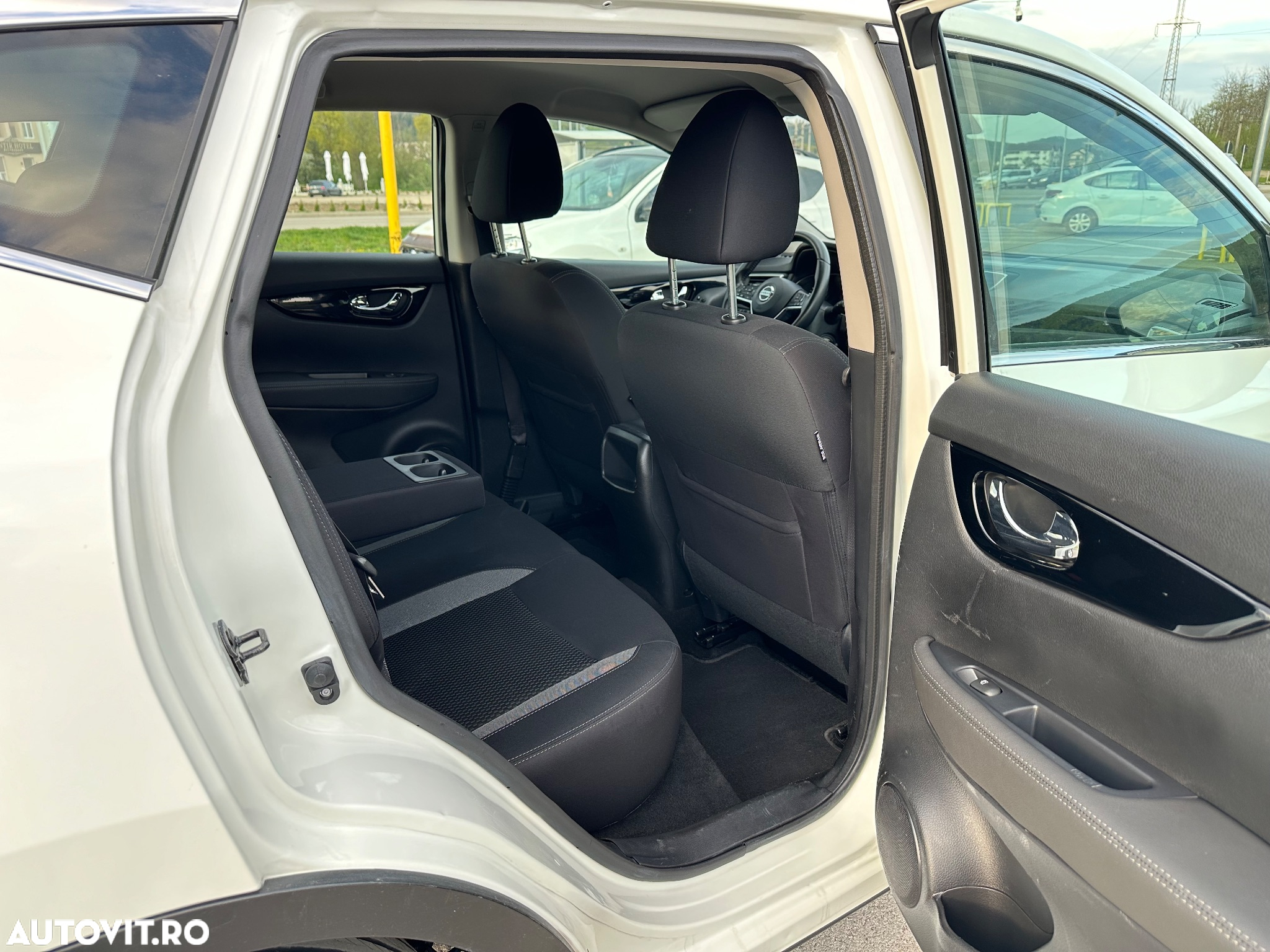 Nissan Qashqai 1.5 DCI N-CONNECTA - 12