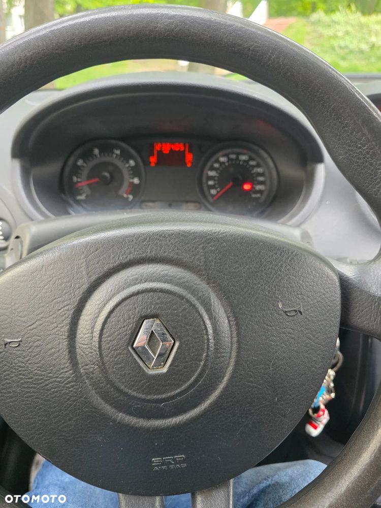 Renault Clio - 7