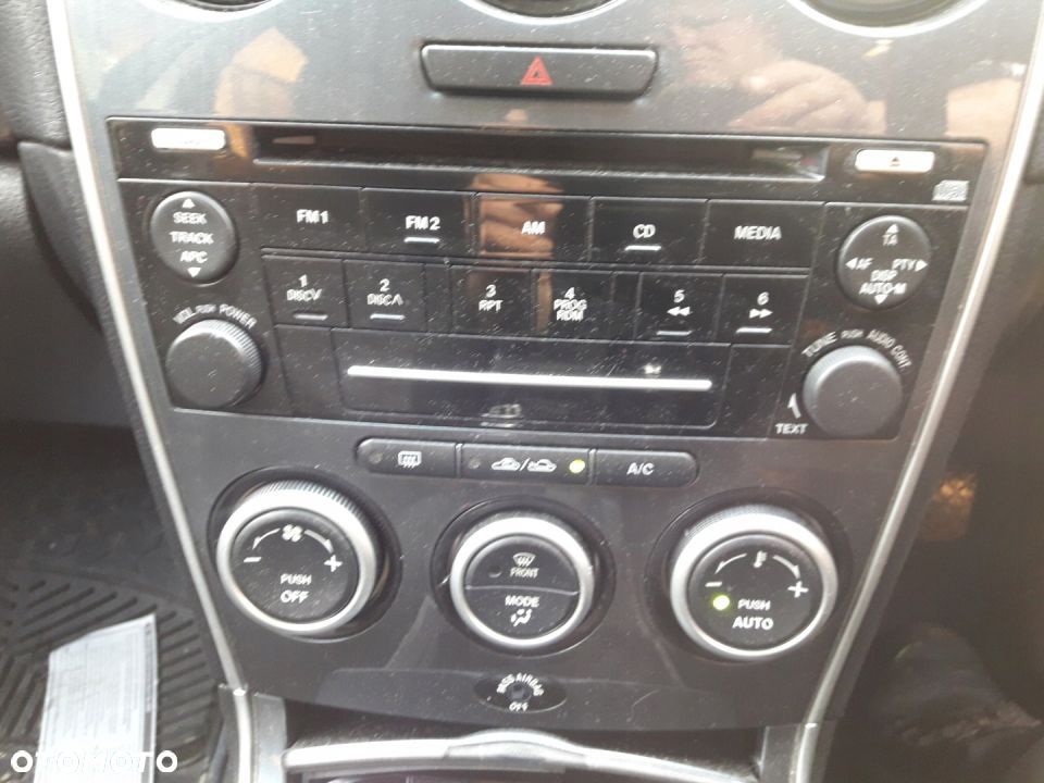 Mazda 02-08 Radioodtwarzacz radio lift - 4