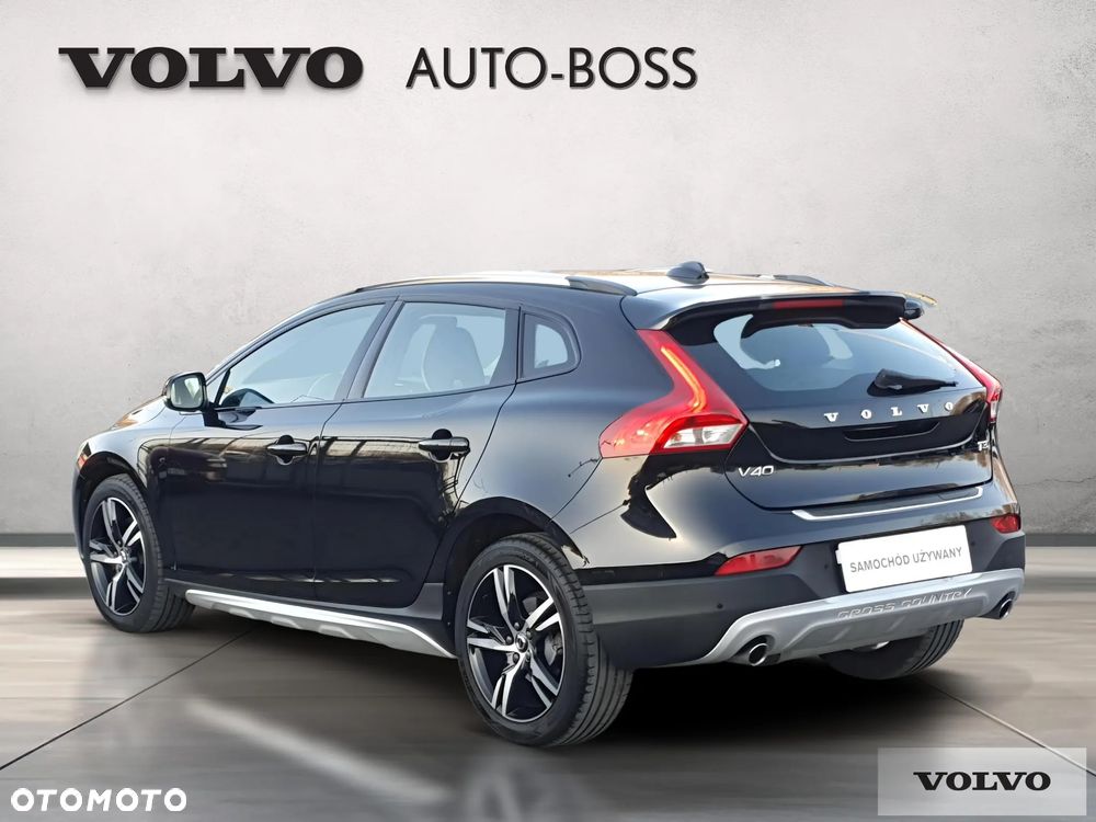 Volvo V40 Cross Country T3 Drive-E Dynamic Edition - 6