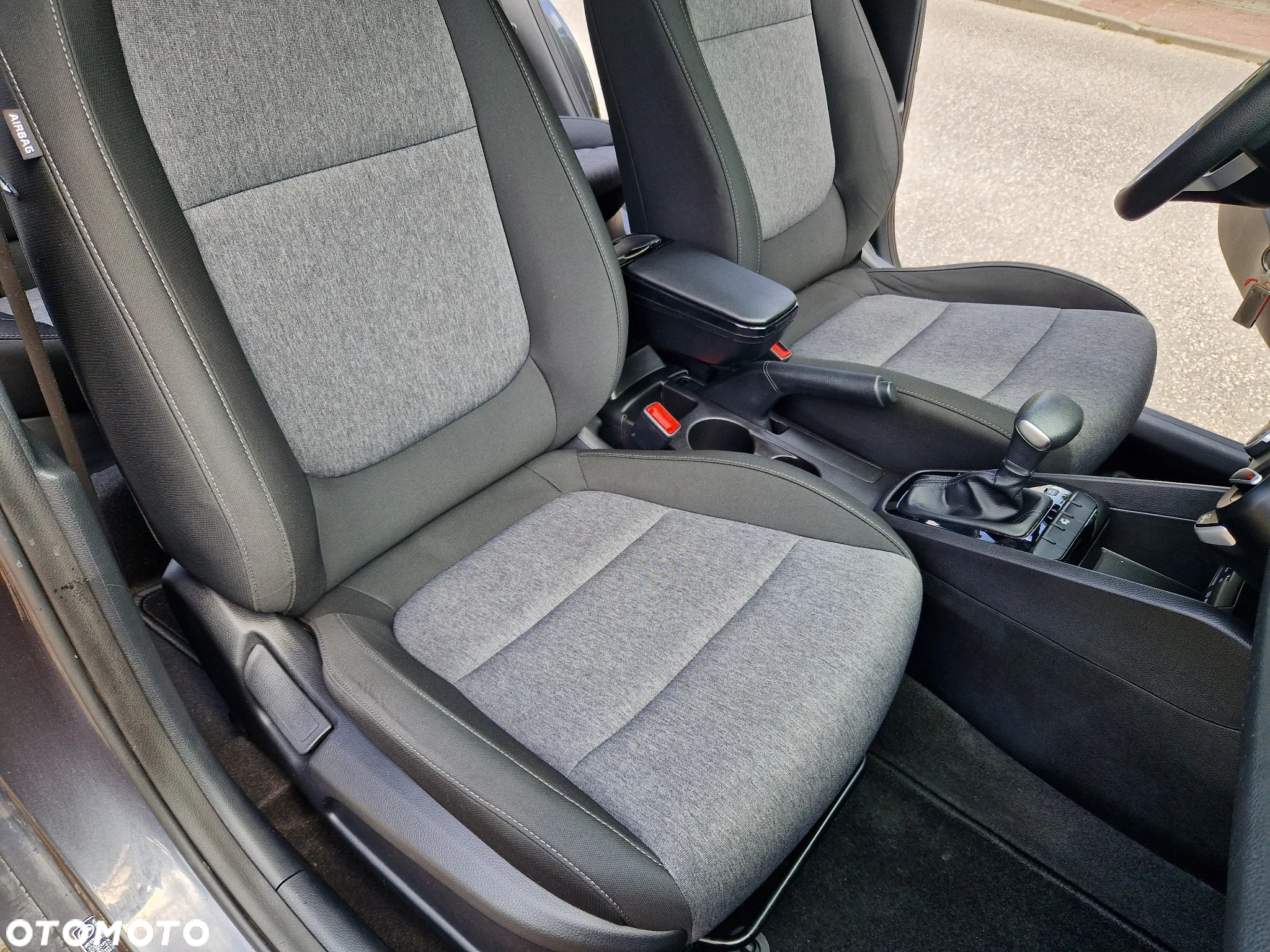 Kia Stonic 1.4 L - 23