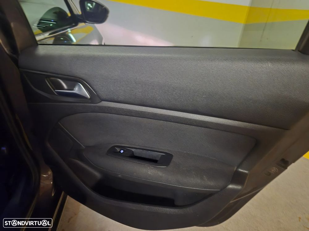 Peugeot 308 SW 1.6 e-HDi Allure - 34