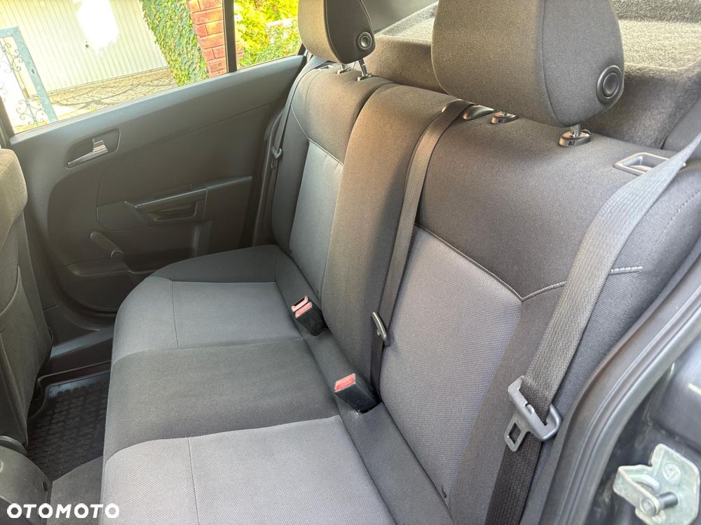 Opel Astra 1.6 - 11