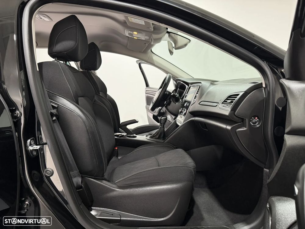 Renault Mégane Sport Tourer 1.5 Blue dCi Limited - 32
