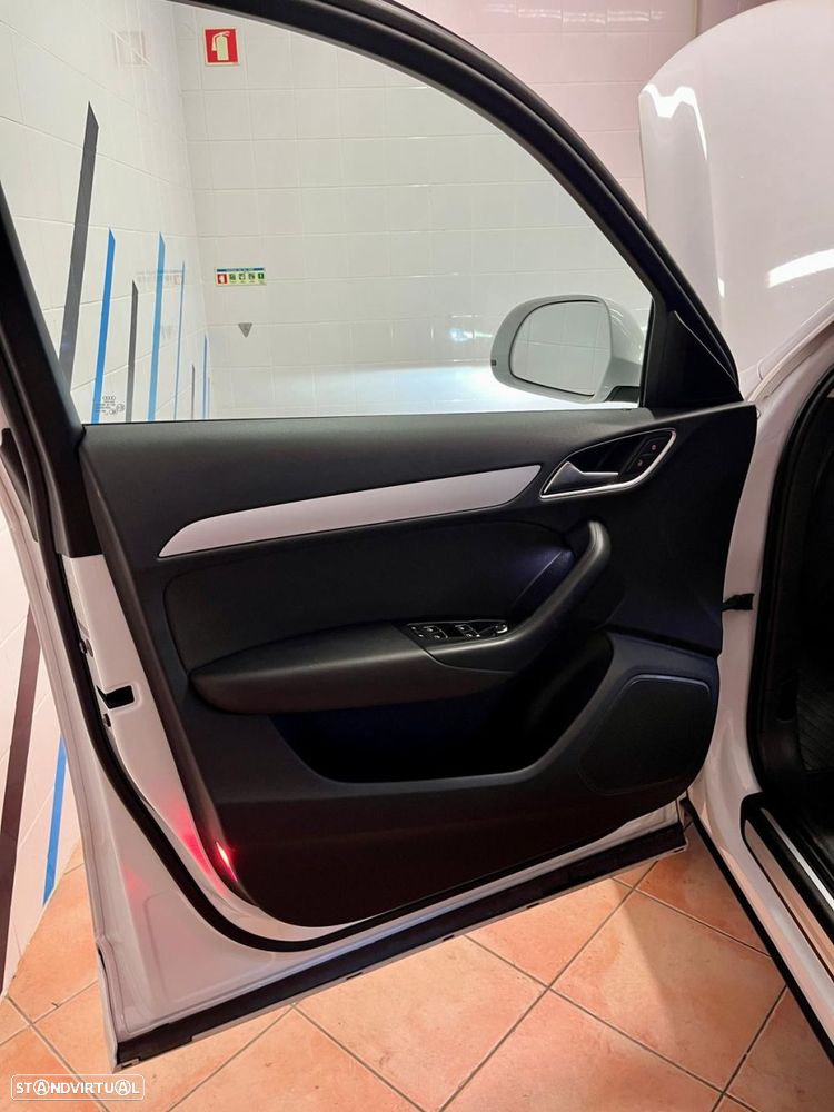 Audi Q3 2.0 TDI S-line - 18