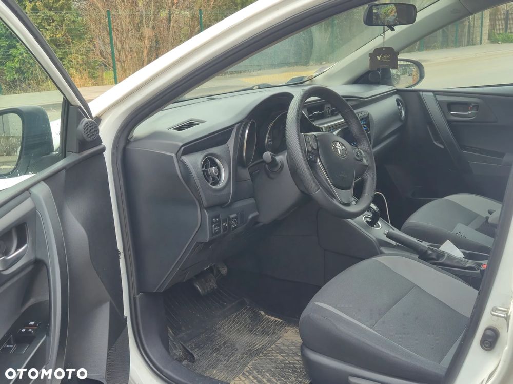 Toyota Auris Hybrid 135 Comfort - 8