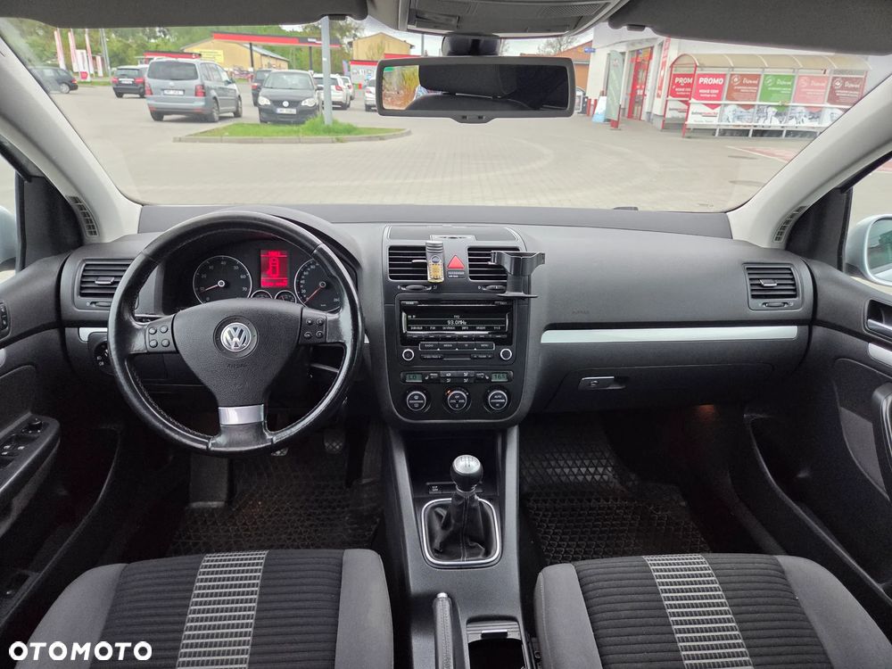 Volkswagen Golf 1.6 United - 14