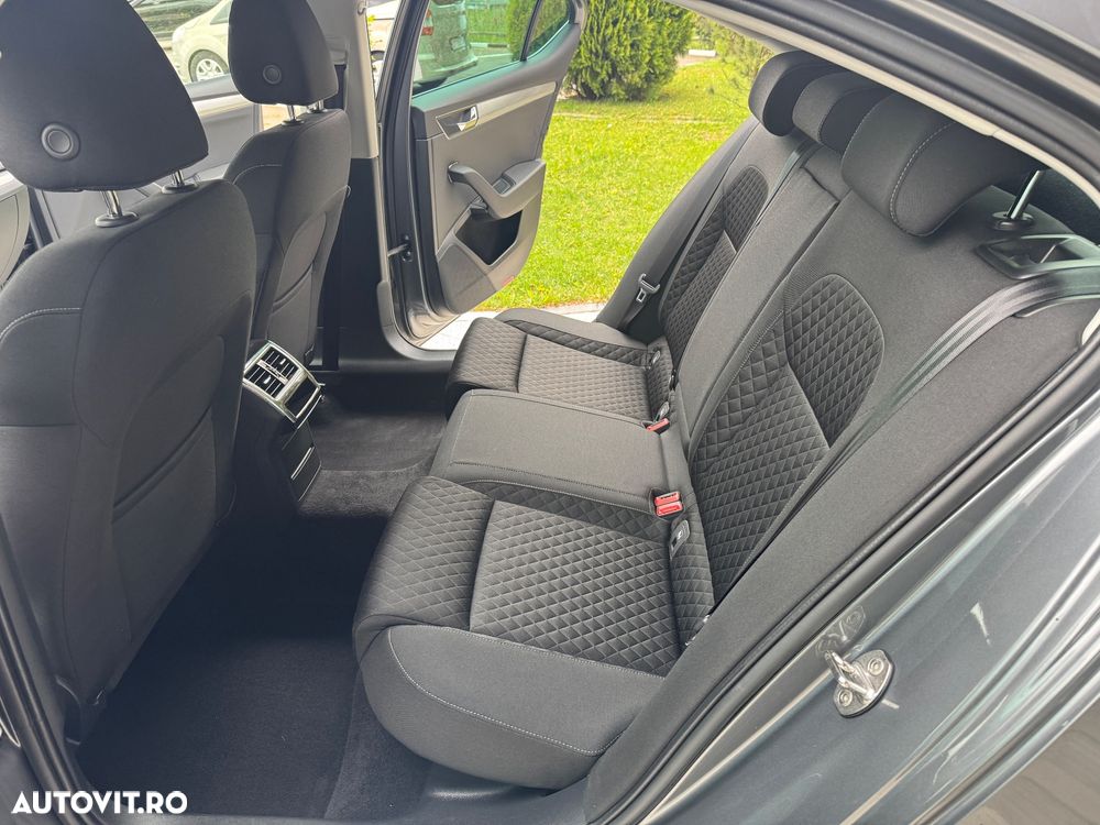 Skoda Superb 2.0 TDI DSG Premium Edition - 21