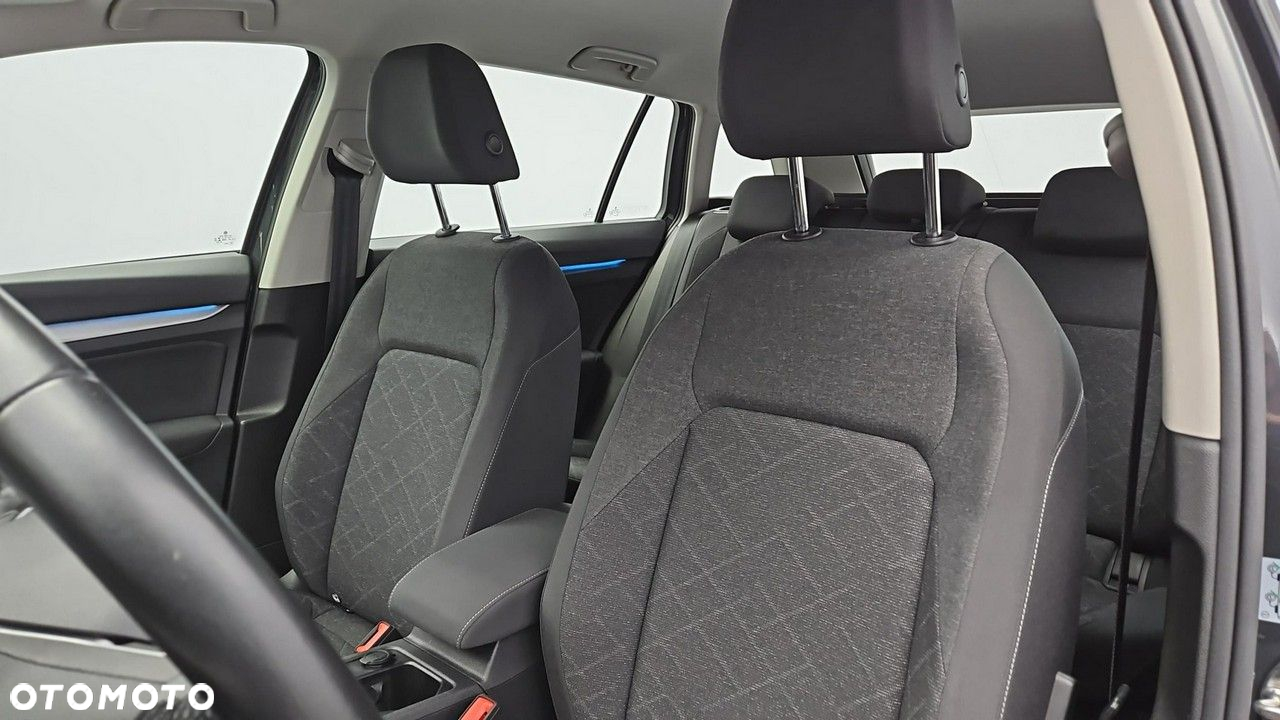 Volkswagen Golf VIII 2.0 TDI Style - 11