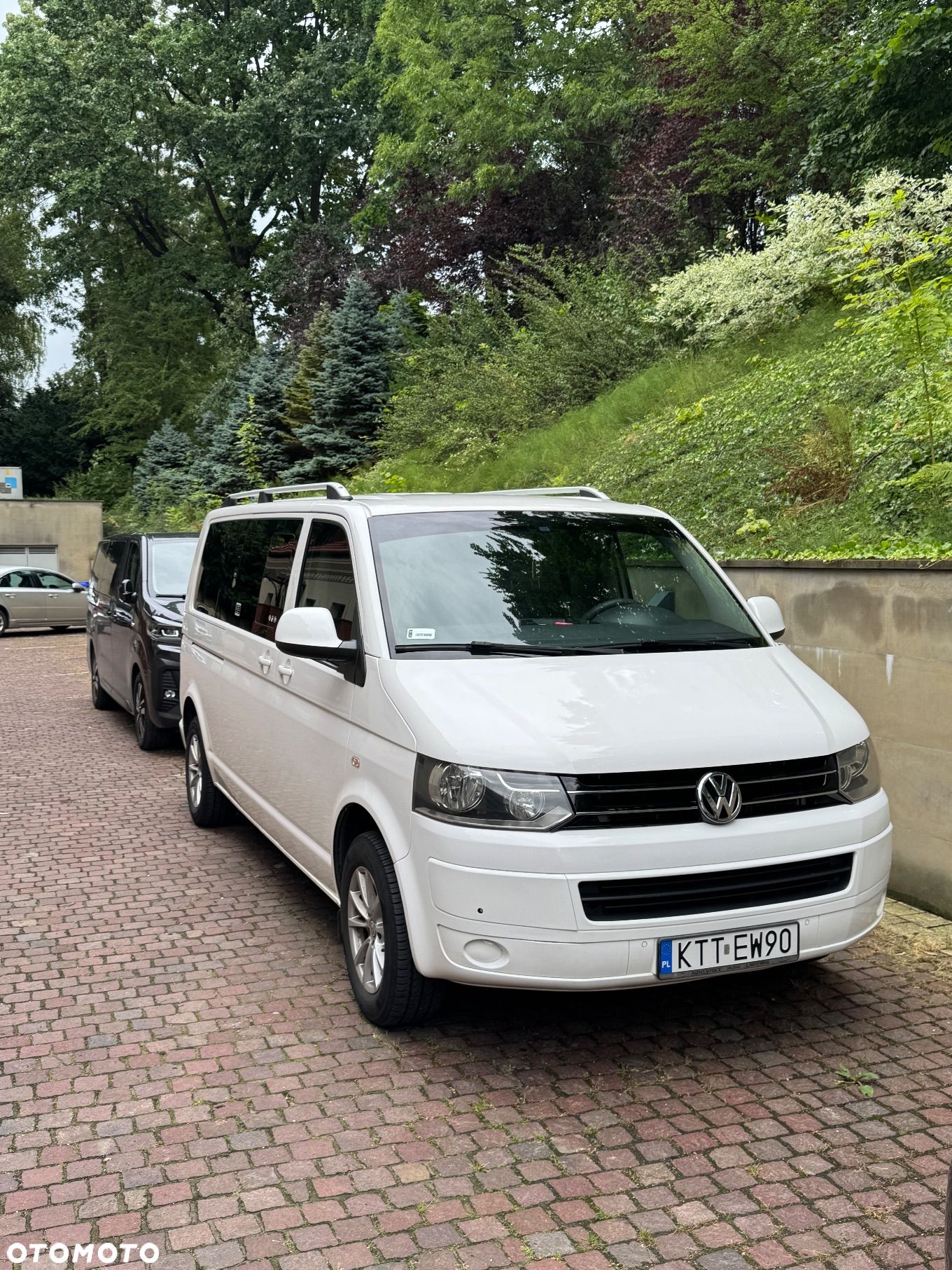 Volkswagen Caravelle - 1