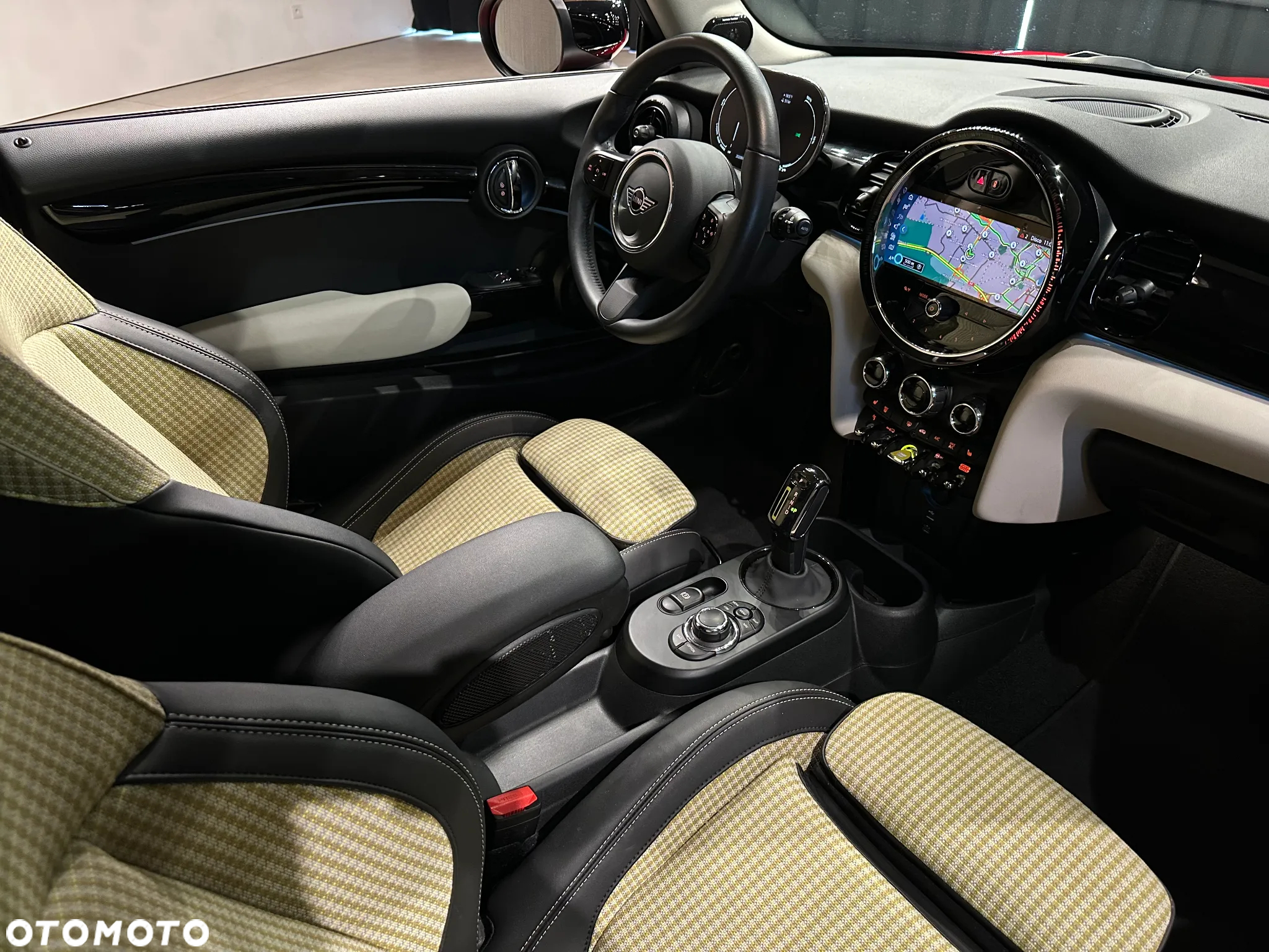 MINI Cooper SE - 18