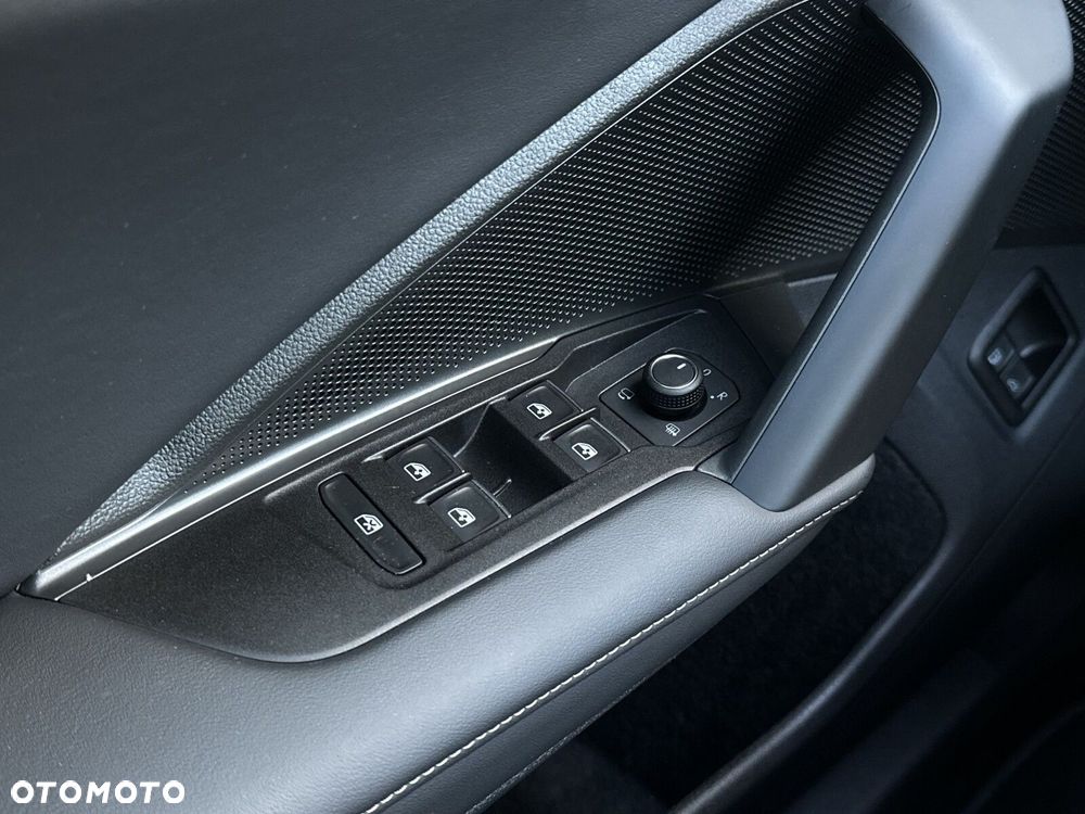Volkswagen Tayron 1.5 TSI eHybrid PHEV 150kW Elegance DSG - 17