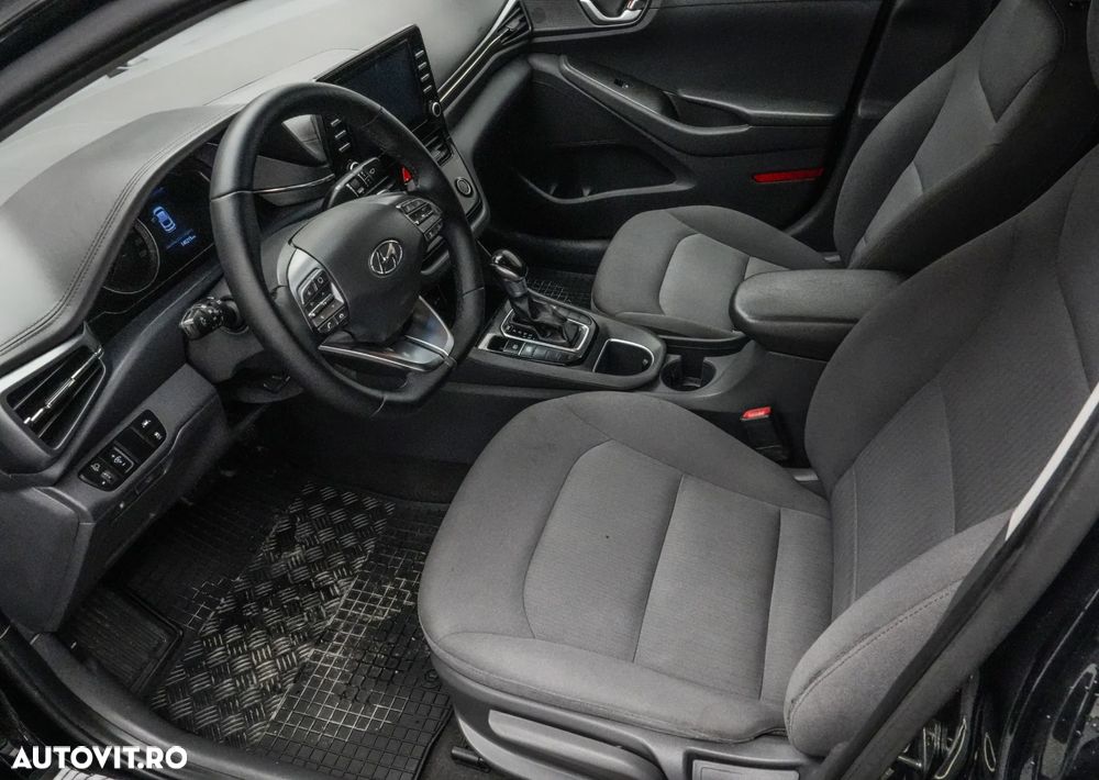 Hyundai IONIQ 1.6 GDI Premium - 11