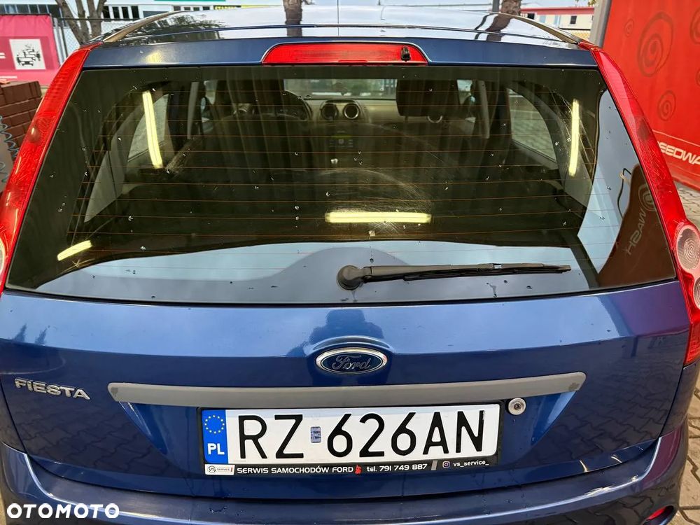 Ford Fiesta 1.4 Ambiente - 11