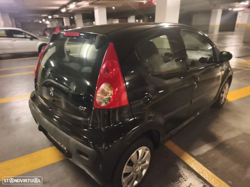 Peugeot 107 1.0 Trendy - 25