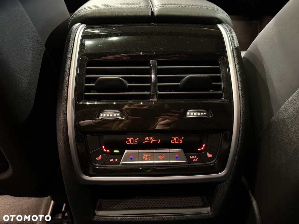 BMW X6 M60i mHEV sport - 15