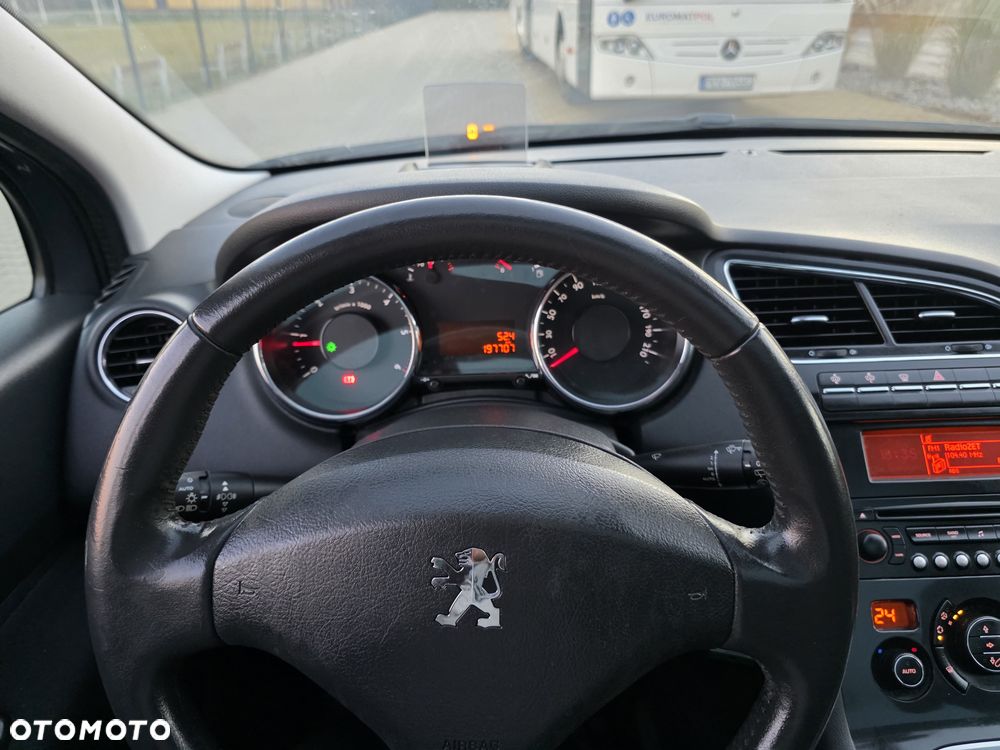 Peugeot 5008 HDI FAP 110 Family - 24