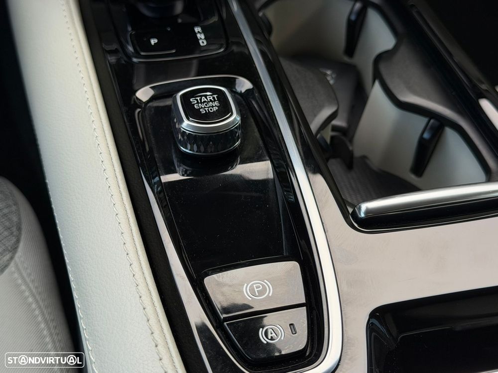 Volvo V60 2.0 T6 AWD TE Essential - 53