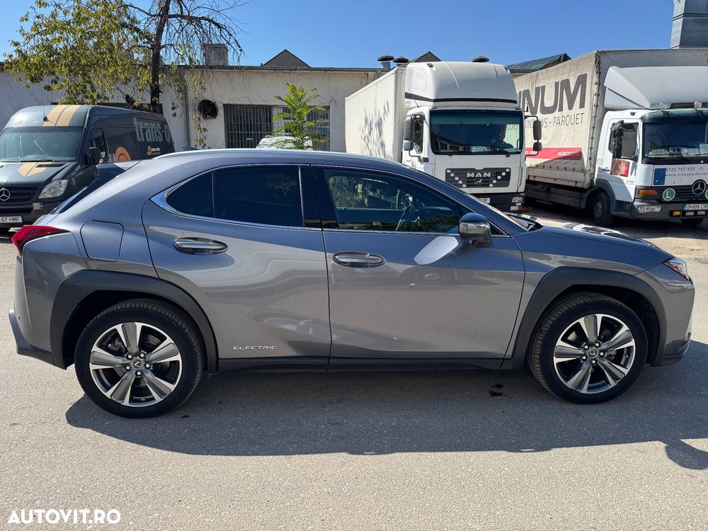Lexus UX 300e Executive - 9