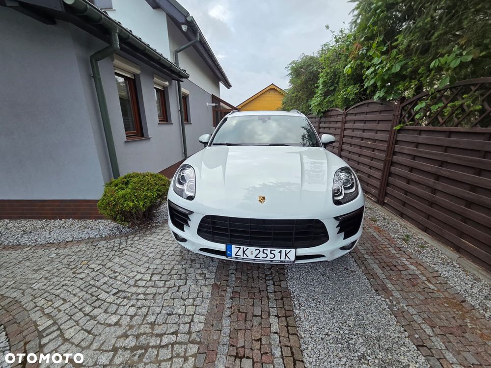 Porsche Macan Standard - 2