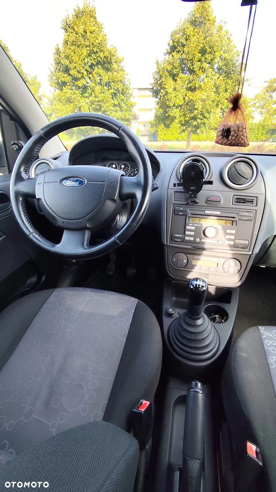 Ford Fiesta - 9