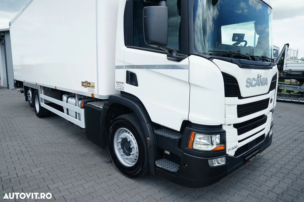 Scania P 320 / FRIGORIFER / 6X2 / CAMION SOLO 9 M / TRANSPORT SUPRA 1250 MT / MULTIMEMBRU / 3000 KG RIDICARE / AXĂ RIDICATĂ / AUTOMATĂ / EURO 6 - 6