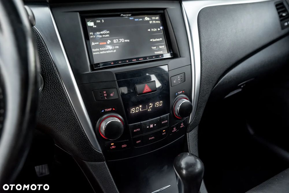 Suzuki Kizashi 2.4 4x4 CVT Sport - 26
