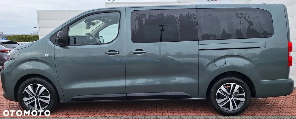 Peugeot Traveller - 2
