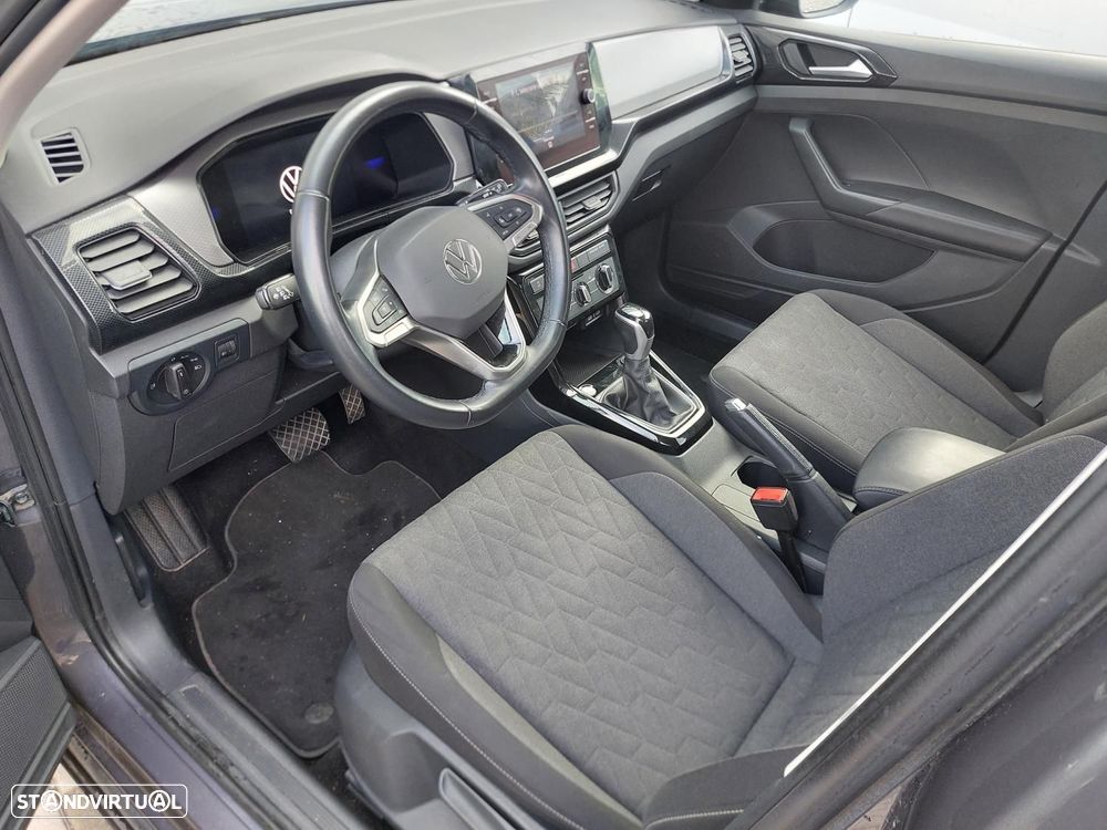 VW T-Cross 1.0 TSI Urban DSG - 17